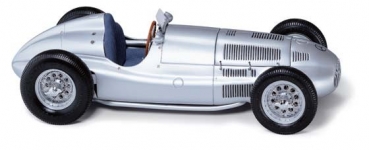 CMC M-018 - Mercedes-Benz W 165 1939 Silberpfeil 1:18
