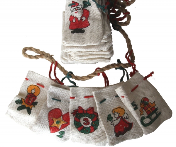 Megashop 2000 - Adventskalender Jutesäckchen weiss mit Weihnachtsmotiven
